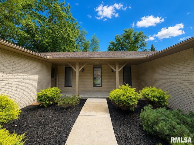 122 W MORNINGSIDE Drive, Peoria, IL 61614