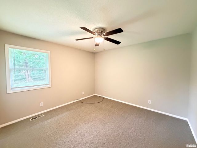 122 W MORNINGSIDE Drive, Peoria, IL 61614