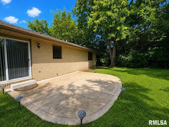 122 W MORNINGSIDE Drive, Peoria, IL 61614