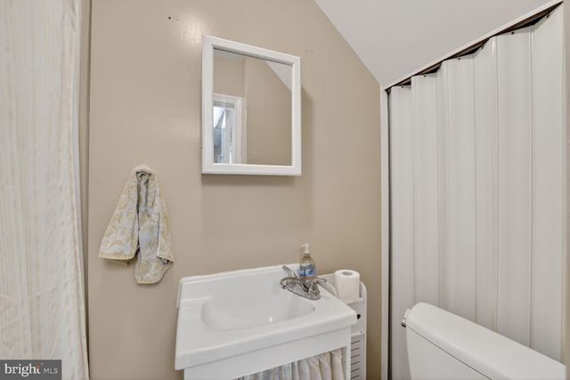109 ROBERTS CT, Alexandria, VA 22314