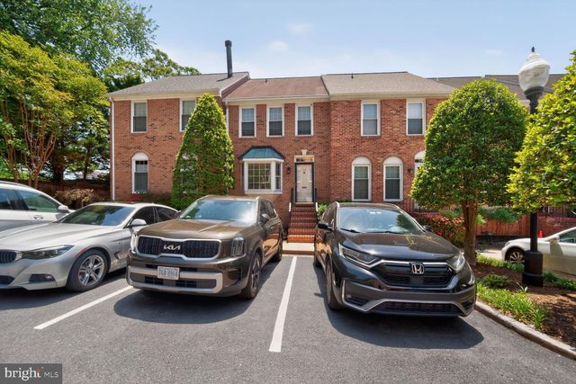 109 ROBERTS CT, Alexandria, VA 22314