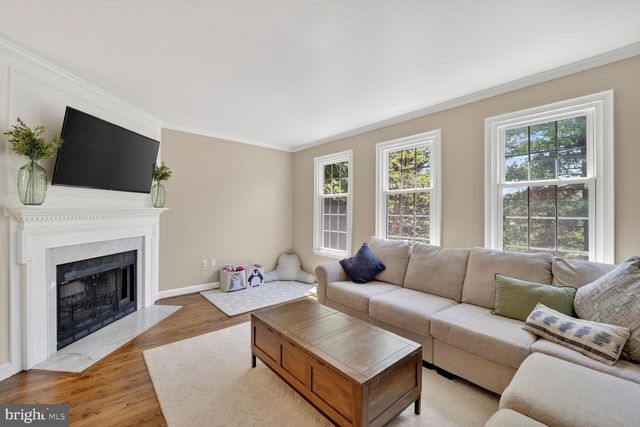 109 ROBERTS CT, Alexandria, VA 22314