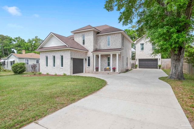 1806 N Barcelona St, Pensacola, FL 32501