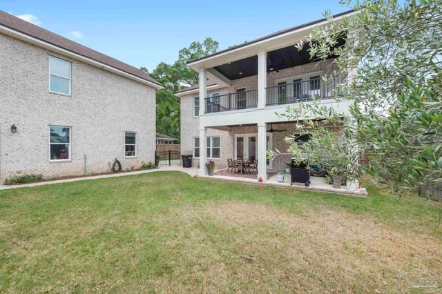 1806 N Barcelona St, Pensacola, FL 32501