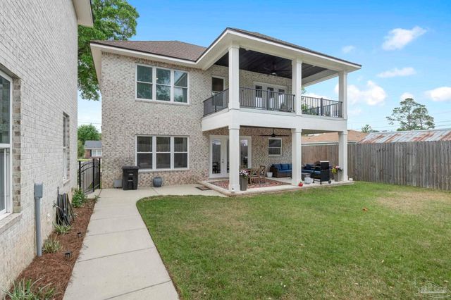 1806 N Barcelona St, Pensacola, FL 32501