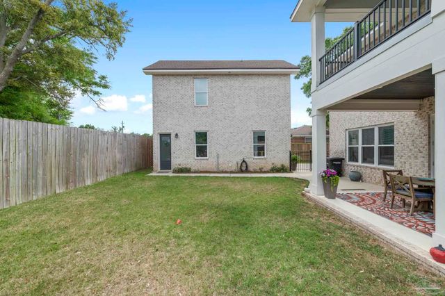 1806 N Barcelona St, Pensacola, FL 32501
