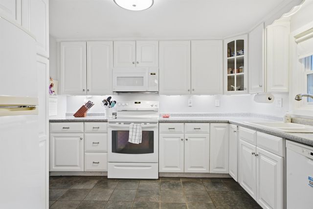 6 Jewell Lane, Derry, NH 03038