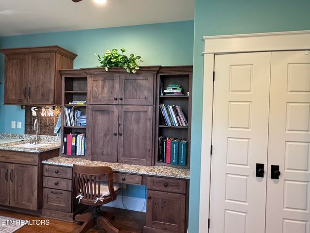 201 Coyatee Cove, Loudon, TN 37774