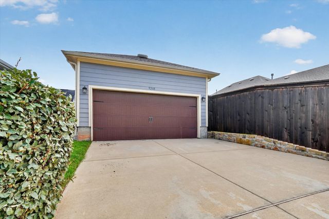 9205 Lamar Street, Rowlett, TX 75089