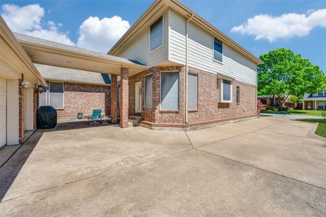 8421 Parkdale Drive, North Richland Hills, TX 76182