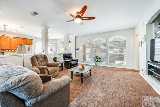 8421 Parkdale Drive, North Richland Hills, TX 76182
