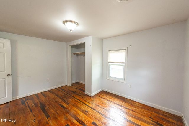 524 Old Beason Well Road, Kingsport, TN 37660
