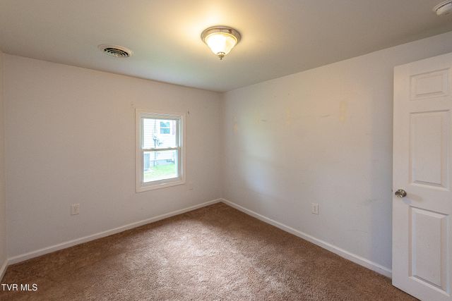 524 Old Beason Well Road, Kingsport, TN 37660
