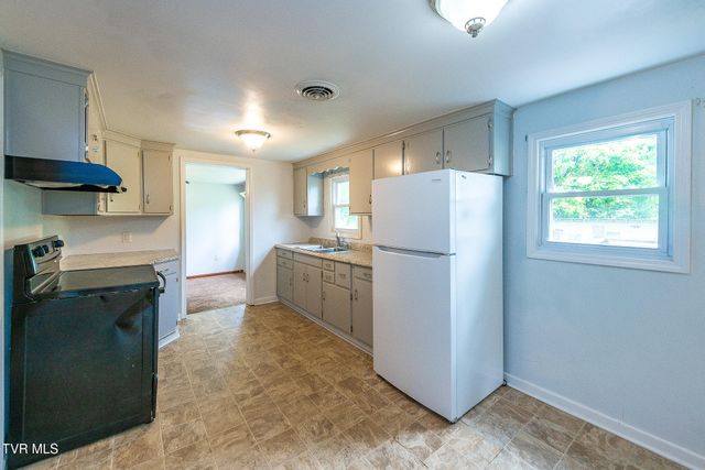 524 Old Beason Well Road, Kingsport, TN 37660