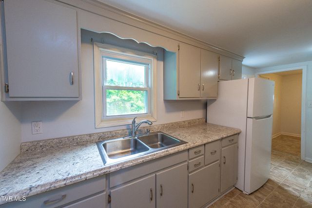 524 Old Beason Well Road, Kingsport, TN 37660