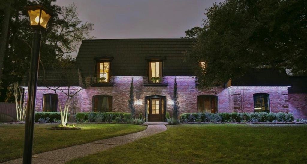 5518 Three Oaks Circle, Houston, TX 77069