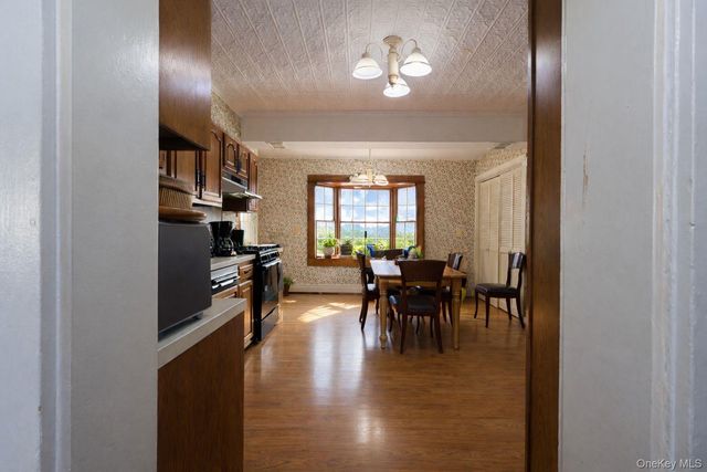 90 S Middletown Road, Pearl River, NY 10965