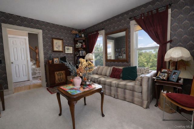 90 S Middletown Road, Pearl River, NY 10965