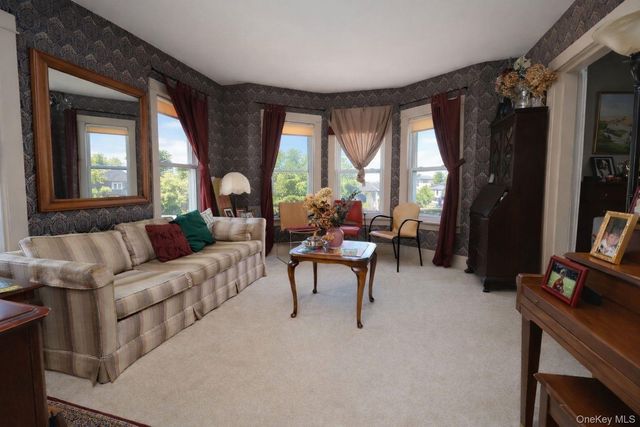 90 S Middletown Road, Pearl River, NY 10965