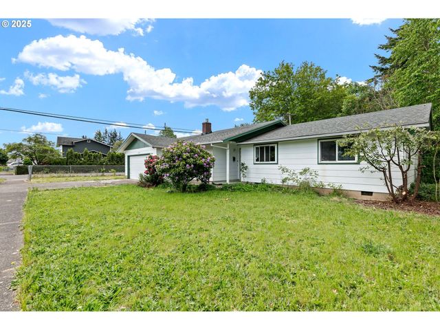 1025 OAK St, Junction City, OR 97448