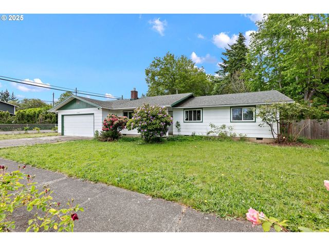 1025 OAK St, Junction City, OR 97448