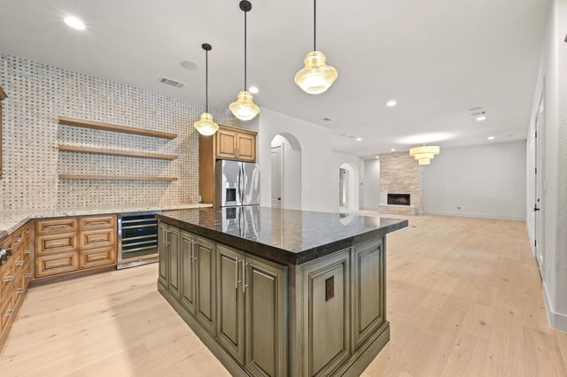 2800 Barton Point DR, Austin, TX 78733