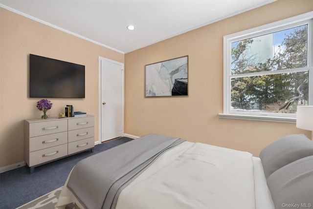 33 Overlook Road, Ardsley, NY 10502