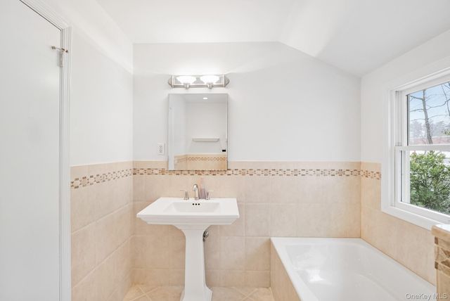 33 Overlook Road, Ardsley, NY 10502