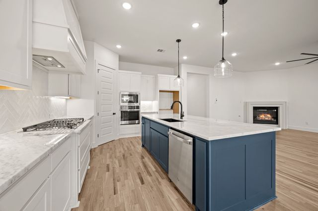 912 Highlands Avenue, Aledo, TX 76008