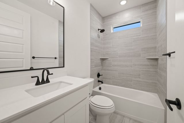 912 Highlands Avenue, Aledo, TX 76008