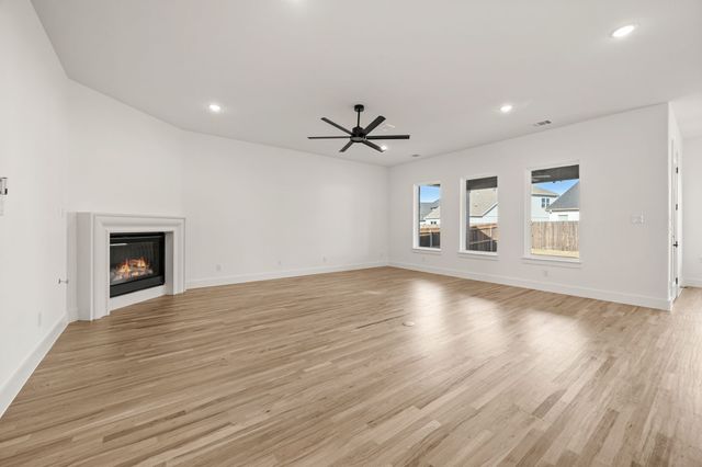 912 Highlands Avenue, Aledo, TX 76008