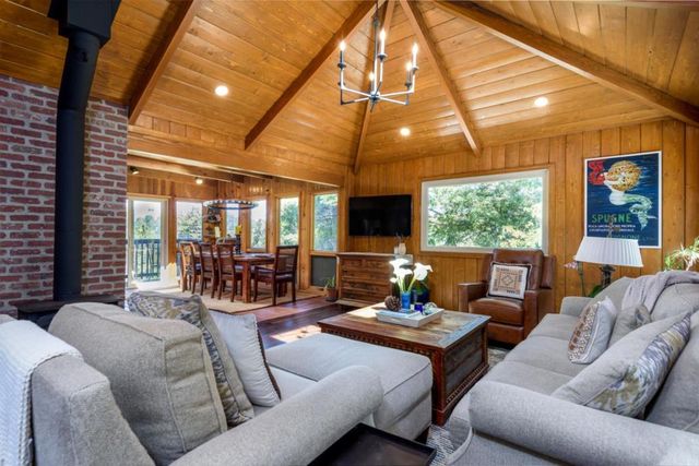 25 Recreation Drive, La Honda, CA 94020