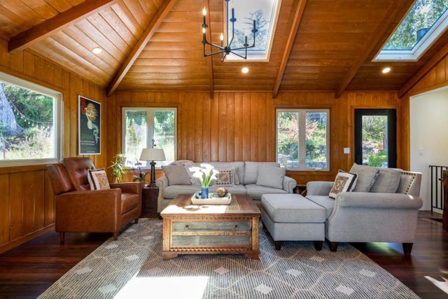 25 Recreation Drive, La Honda, CA 94020