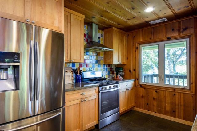 25 Recreation Drive, La Honda, CA 94020