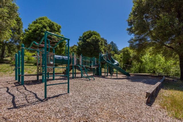 25 Recreation Drive, La Honda, CA 94020