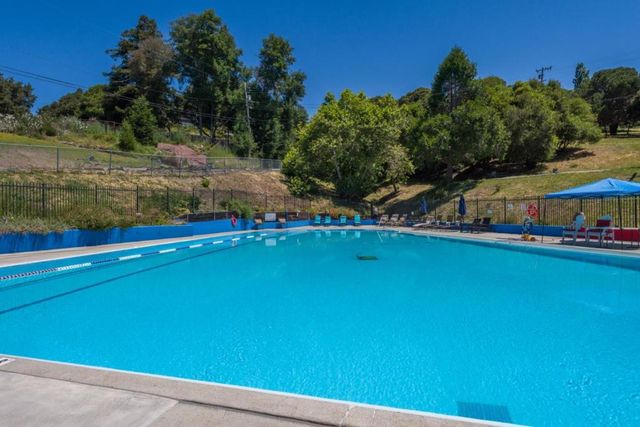 25 Recreation Drive, La Honda, CA 94020