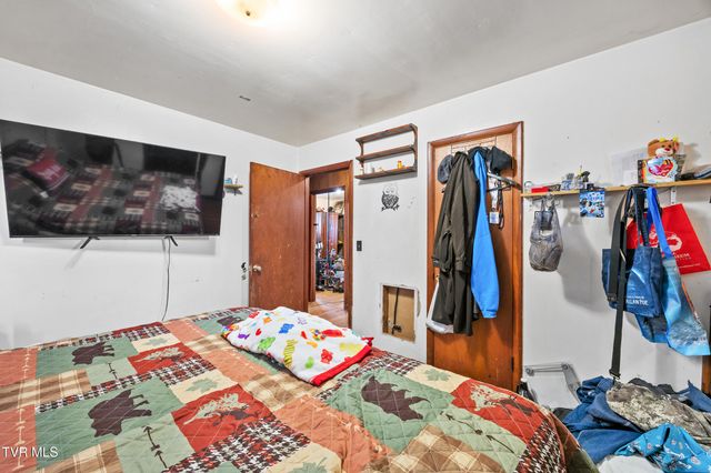 290 Butchertown Road, Fall Branch, TN 37656