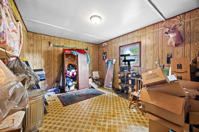 290 Butchertown Road, Fall Branch, TN 37656
