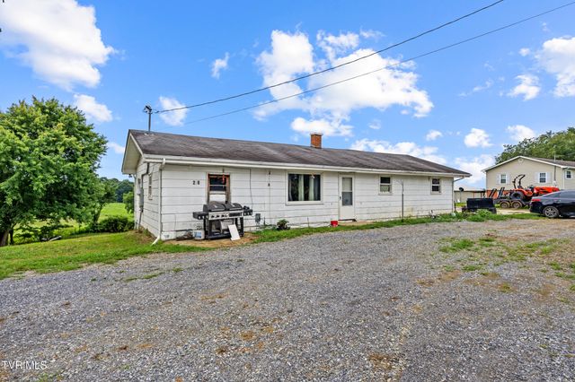 290 Butchertown Road, Fall Branch, TN 37656