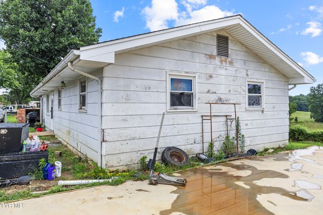 290 Butchertown Road, Fall Branch, TN 37656