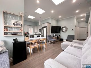 37 Spruce Street 5, Jersey City, NJ 07306