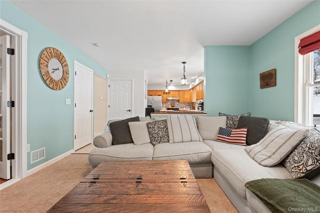 6 Snow Street, Bloomingburg, NY 12721