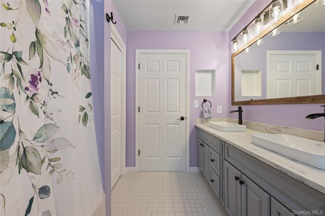 6 Snow Street, Bloomingburg, NY 12721