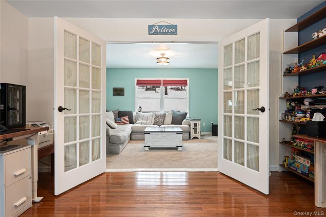 6 Snow Street, Bloomingburg, NY 12721