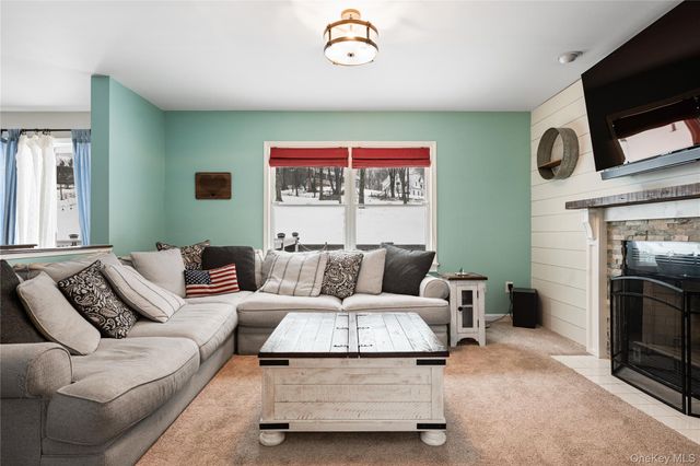 6 Snow Street, Bloomingburg, NY 12721