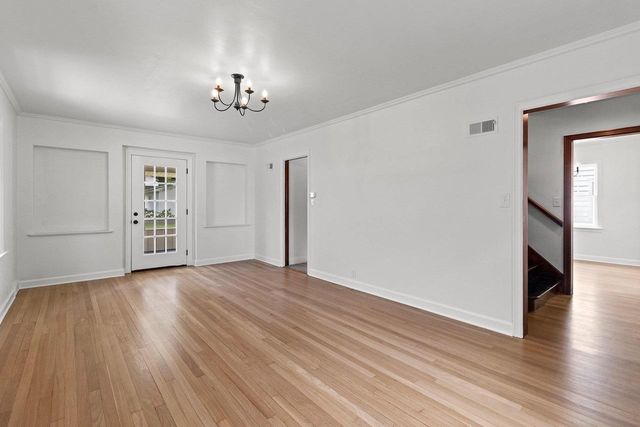 1727 N CLARK STREET, Appleton, WI 54911