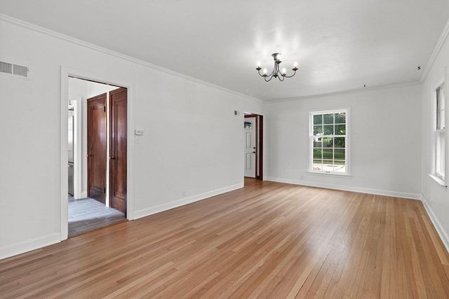 1727 N CLARK STREET, Appleton, WI 54911