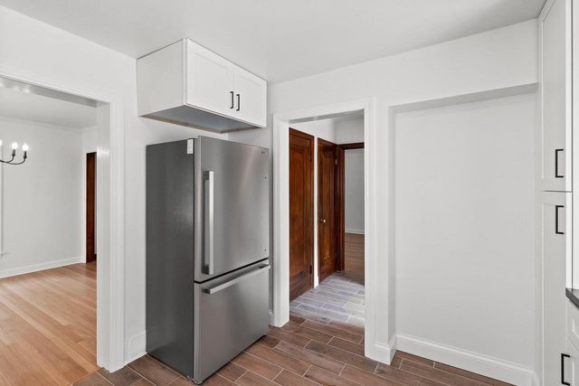 1727 N CLARK STREET, Appleton, WI 54911
