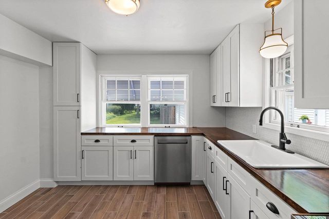 1727 N CLARK STREET, Appleton, WI 54911