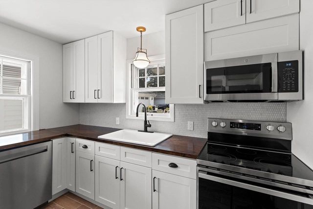 1727 N CLARK STREET, Appleton, WI 54911